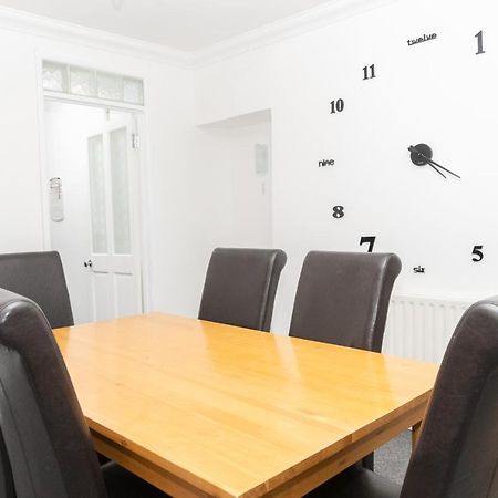 Business Friendly 3Br Home - King Size Beds & Centrally Located 斯旺西 外观 照片